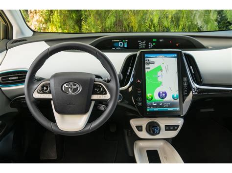 2019 Toyota Prius Prime: 59 Interior Photos | U.S. News