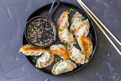 Gyoza Recipe Japanese Dumplings Momsdish