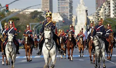 Anunciaron Un Desfile Militar Por El De Julio En Buenos Aires