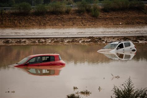 Hiszpania 10 latek przez całą noc trzymał się gałęzi Dzięki temu