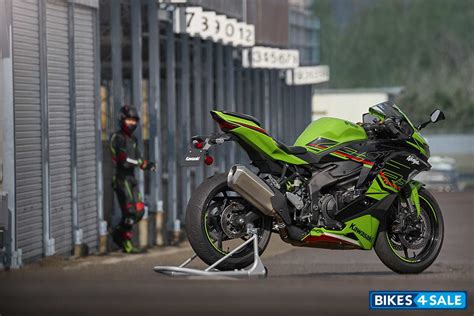 Kawasaki Ninja Zx 4rr Krt Edition Motorcycle Price Specs And Features