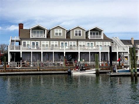 beaufort nc restaurants waterfront - Allyson Luckett