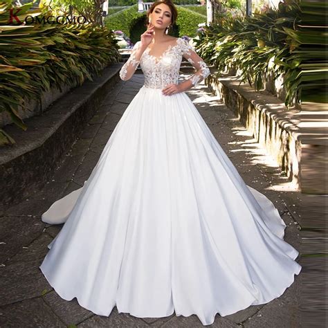 Luxury High Neck Chapel Train Embroidery Appliques Tulle Bridal Ball