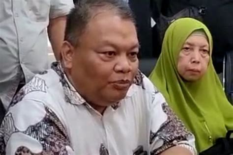 Fakta Guru Smk Di Cirebon Dipecat Usai Kritik Ridwan Kamil Begini