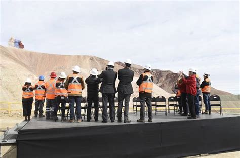 Presidente Pi Era Encabeza Ceremonia De Inicio De Obras En Mina Rajo