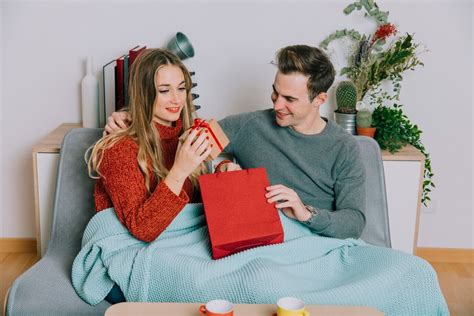 Top Id Es Cadeaux Couple Les Plus Inoubliables Et Parfaits