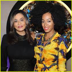 Tina Knowles-Lawson Pulls a Kanye West & Praises Solange Knowles ...