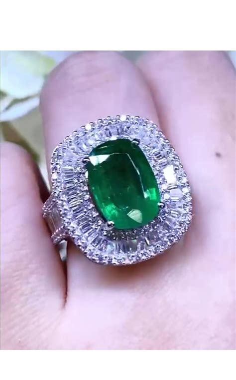 Stunning Ct Of Zambia Emerald And Diamonds On Ring For Sale At