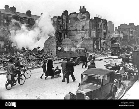 Blitz london historical hi-res stock photography and images - Alamy