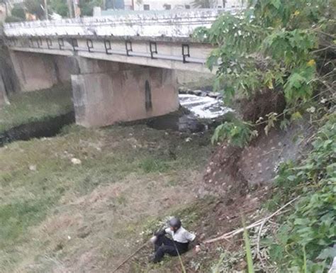 老翁巡田水跌落水溝邊坡 大雨欲來警消十萬火急救援 社會 中時