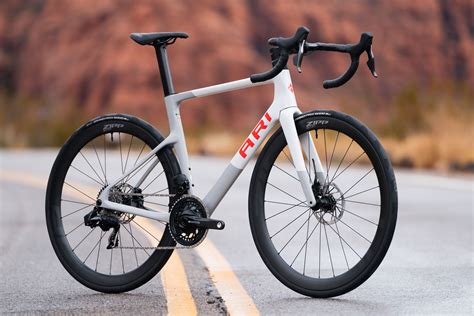 Fezzari Changes Name to Ari; Celebrates with 8 New Bikes - Bikerumor