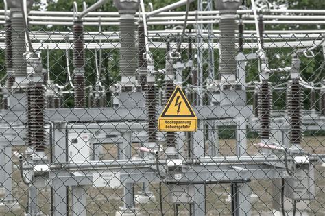 Energija dabartinis pastotė aukštos įtampos rizika nemokamos