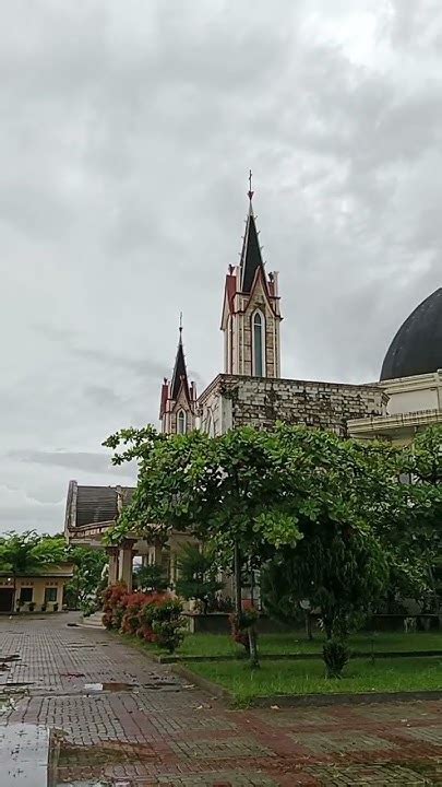 Katolik Santo Joseph Dari Beberapa Sudutshortsgerejamegah