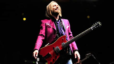 Listen To Previously Unreleased Tom Petty And The Heartbreakers Track