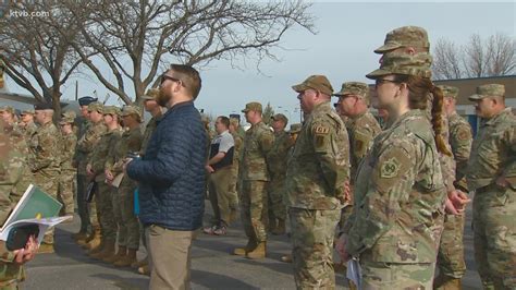 Simpson Visits Gowen Field Boise Airport Projects Receiving Fund