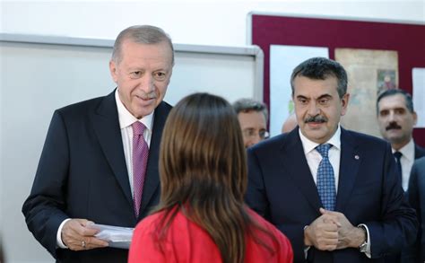 Cumhurbaşkanı Erdoğan Haydarpaşa Lisesinde düzenlenen 2022 2023