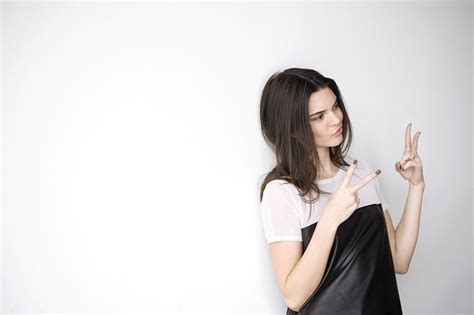 HD Wallpaper Kendall Jenner Women Model Brunette Dark Hair Simple