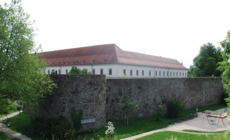 Datei Linzer Schloss Wehrmauer Linzwiki