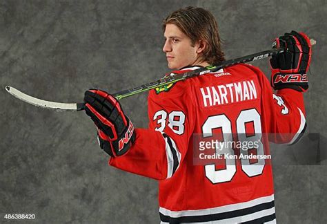 31 Hawks Ryan Hartman Photos & High Res Pictures - Getty Images