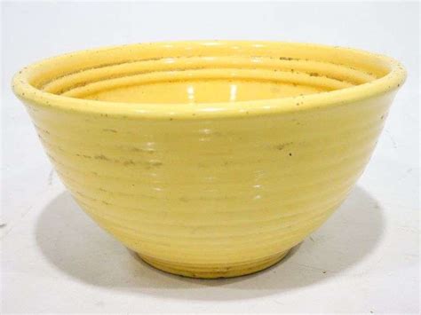 Early Bauer Pottery Ringware Yellow Color Mixing Bowl Made In Los