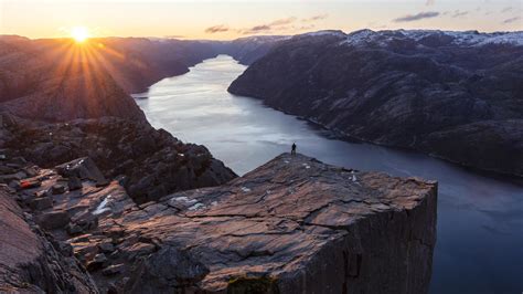 Guidet Soloppgangstur Til Preikestolen Med Explore Lysefjorden Premium