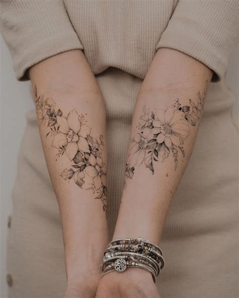 Top Fine Line Flower Tattoo In Cdgdbentre