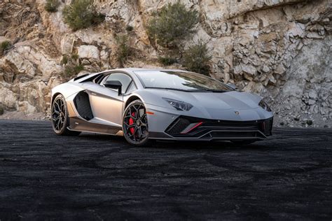 2022 Lamborghini Aventador Ultimae Is Even Crazier Than It Looks - CNET