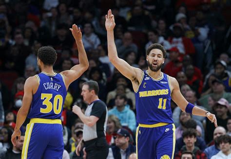 Klay Thompson Erupts As Warriors Ward Off Rockets For Elusive 1st Road Win