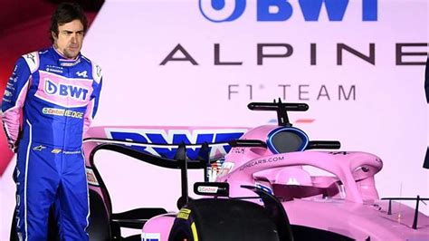 FERNANDO ALONSO Sorpresa Con El Nuevo Casco Hay Color Rosa