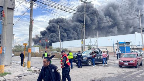 M S De Mil Personas Fueron Evacuadas Por Incendio En F Brica Capital