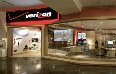 Verizon Wireless - Verizon FiOS Retail Store at Jordan’s Furniture | R ...