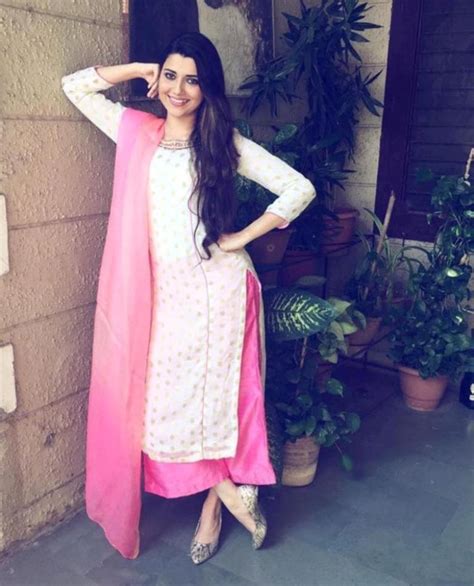 Pic Of Actress Nimrat Khaira Looking Fabulous Desi Comments