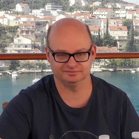 Deutsche MILF mit großen natürlichen Möpsen und Nymphomanie Problemen 4 xHamster