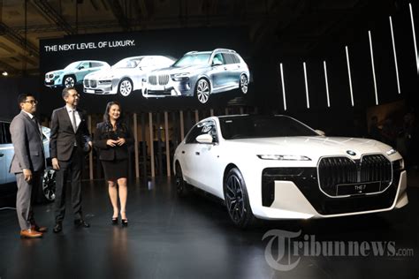 Bmw Luncurkan Mobil Baru Di Giias Foto Tribunnews