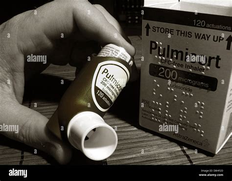 Pulmicort inhaler hi-res stock photography and images - Alamy