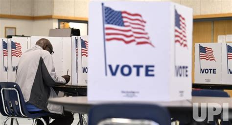 Photo Voters Cast Their Ballots In The 2018 Midterm Elections In