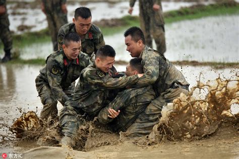 廣西南寧：武警特戰雨中搏擊礪血性【3】 圖片頻道 人民網