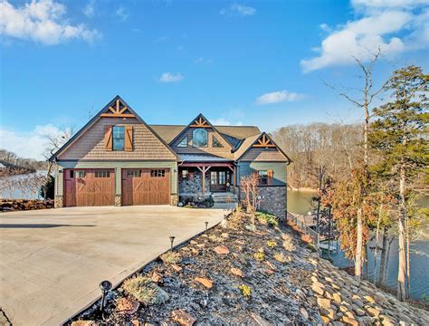 Home for sale in Ten Mile: 792 Waterfront Way, Ten Mile, TN 37880