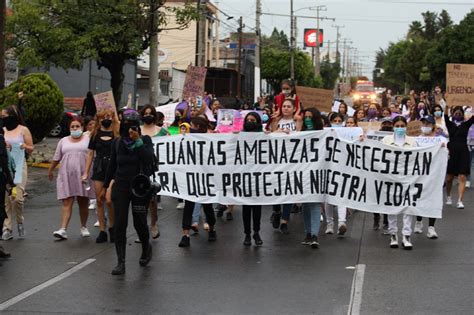 Exigen en Jalisco justicia para la activista por segundo día