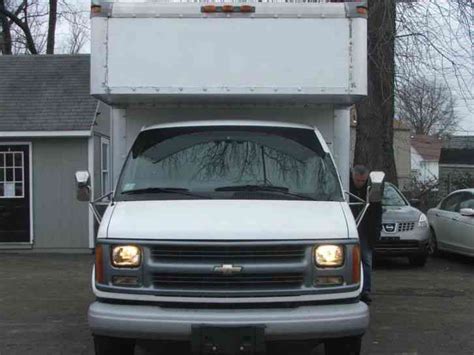 Chevrolet 3500 Box Truck 2002 Van Box Trucks