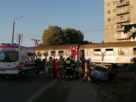 Samoch D Wjecha Pod Poci G W L Borku R Jedna Osoba