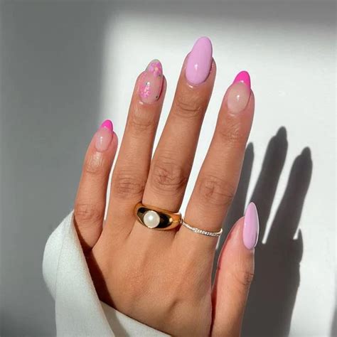 Uñas barbiecore la manicura rosa viral para este verano Mujerhoy