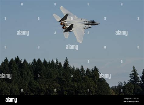 An Oregon Air National Guard F-15 Eagle with the 142nd Fighter Wing ...