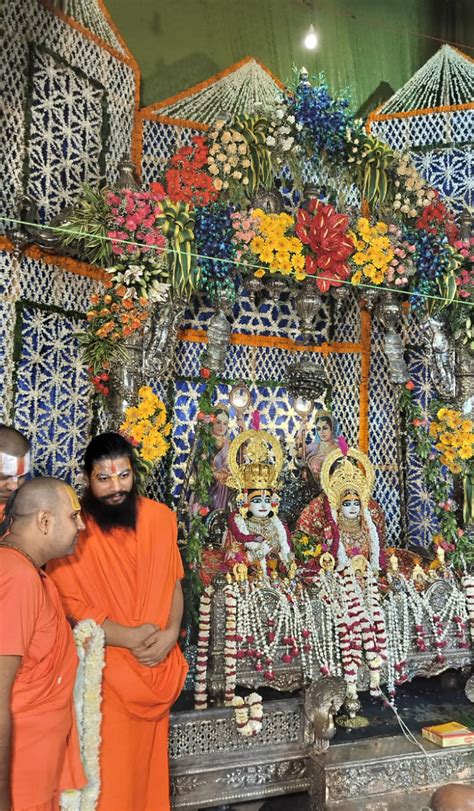 Sri Ramavallabhakunj Smelled Of Flowers At The Sawan Jhula Melaayodhya