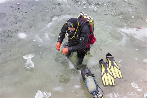 Guide on Ice Diving - What you need to know! - Scuba Diving Gear