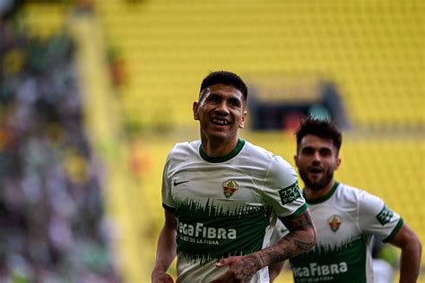 El Elche consigue tres puntos para soñar con el ascenso directo