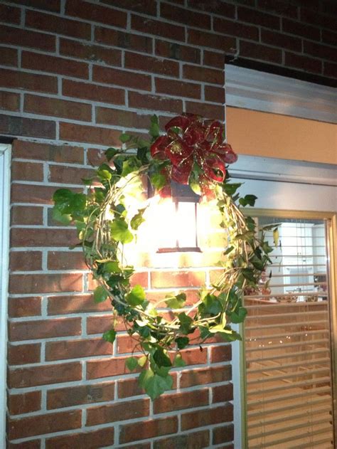 Ivy wreath | Christmas bells, Christmas home, Ivy wreath