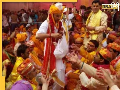 Laddu Mar Holi 2023 बरसाना की लट्ठमार ही नहीं ये होली भी है बहुत खास