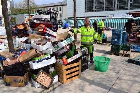 Stl Mit Greifzange Und Kehrmaschine L Denscheid