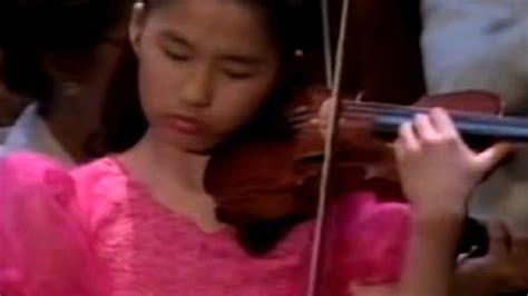 Violinist Sarah Chang performs Sarasate's Carmen Fantasy aged 11 ...